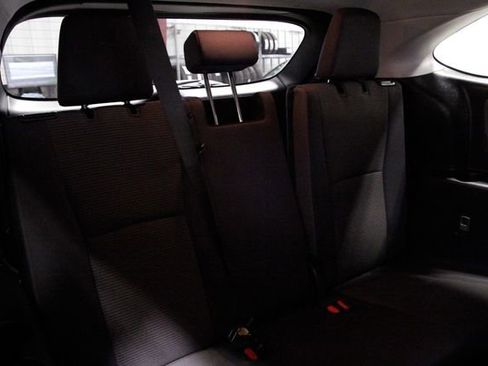 Used 2024 Toyota Highlander LE image 20