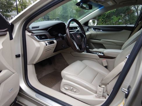Used 2013 Cadillac XTS image 10