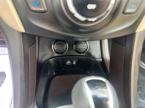 Used 2017 Hyundai Santa Fe Sport w/ 2.4L Tech Package 04 AWD/4WD image 21