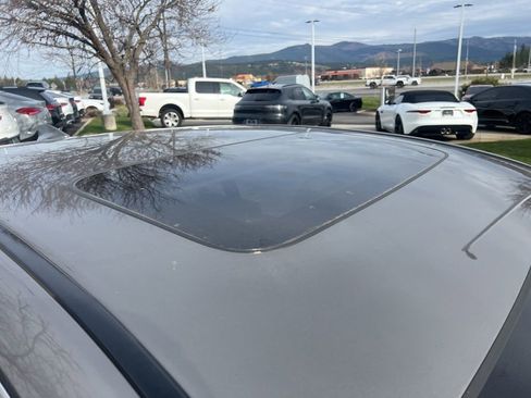 Used 2016 Acura RLX Sport Hybrid w/ Advance Pkg image 12