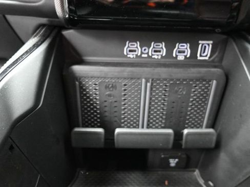 Used 2025 RAM 1500 Limited image 30