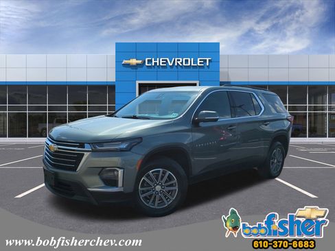 Certified 2022 Chevrolet Traverse LT w/ LPO, Floor Liner Package image 1