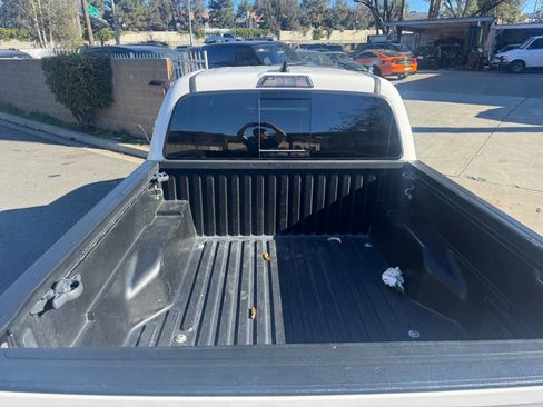 Used 2021 Toyota Tacoma TRD Off-Road image 12