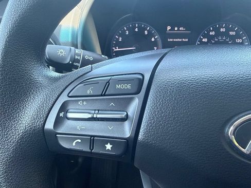 Used 2022 Hyundai Kona SEL AWD/4WD image 16