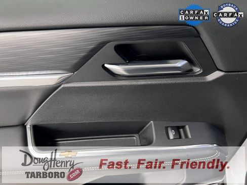 Used 2025 GMC Acadia Elevation image 32