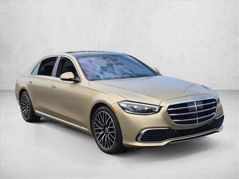 Used 2023 Mercedes-Benz S 580 4MATIC Sedan image 3