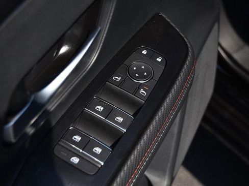 New 2025 Nissan Kicks SR image 9