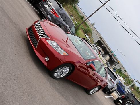 Used 2015 Lexus ES 350 w/ Luxury Package FWD image 3