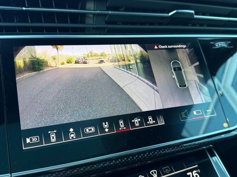 Used 2022 Audi SQ8 Prestige w/ Prestige Package image 28