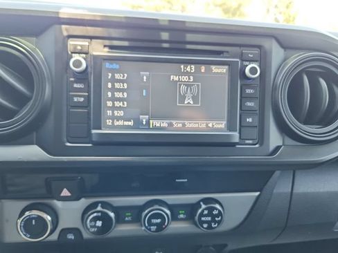 Used 2017 Toyota Tacoma SR w/ Tow Package AWD/4WD image 28