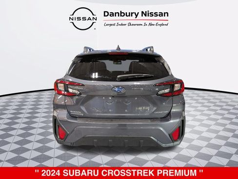 Used 2024 Subaru Crosstrek 2.0i Premium AWD/4WD image 4