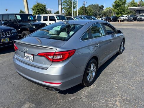 Used 2017 Hyundai Sonata SE FWD image 4