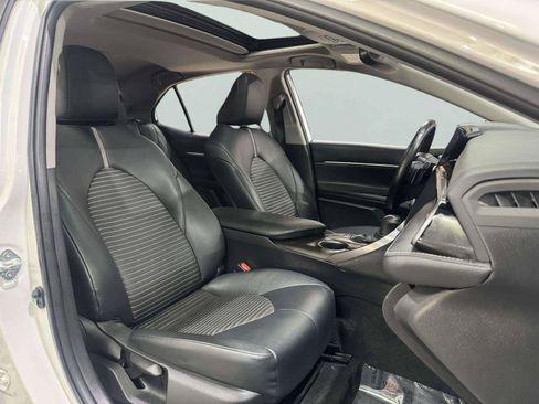 Used 2023 Toyota Camry SE w/ Convenience Package FWD image 39
