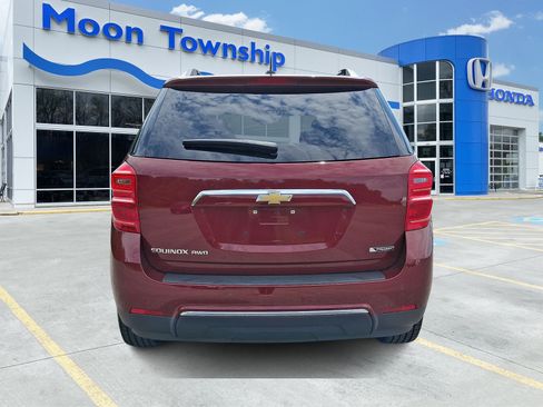 Used 2017 Chevrolet Equinox Premier w/ Enhanced Convenience Package AWD/4WD image 5