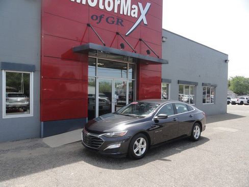 Used 2023 Chevrolet Malibu LS FWD image 1