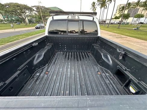 Used 2016 Toyota Tacoma TRD Off-Road image 17