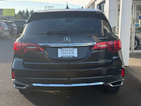 Used 2017 Acura MDX SH-AWD image 4