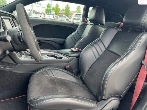 Used 2023 Dodge Challenger SRT Hellcat RWD image 6