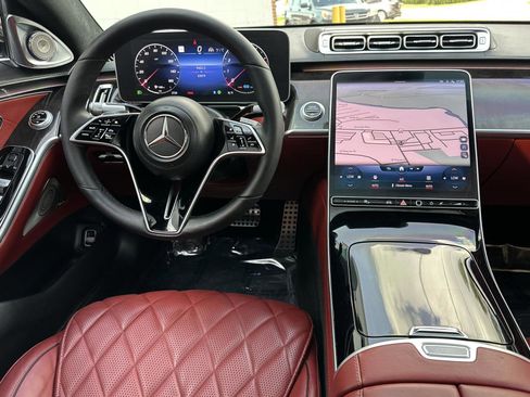 Used 2022 Mercedes-Benz S 580 S 580 4MATIC w/ Red Interior M image 35