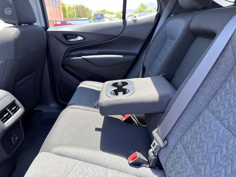 Used 2022 Chevrolet Equinox LT FWD image 19