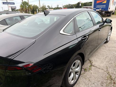 Used 2025 Honda Accord LX image 9