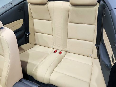 Used 2009 BMW 135i Convertible image 27