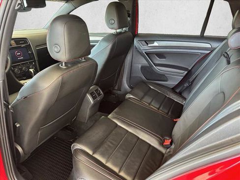 Used 2020 Volkswagen GTI SE FWD image 10