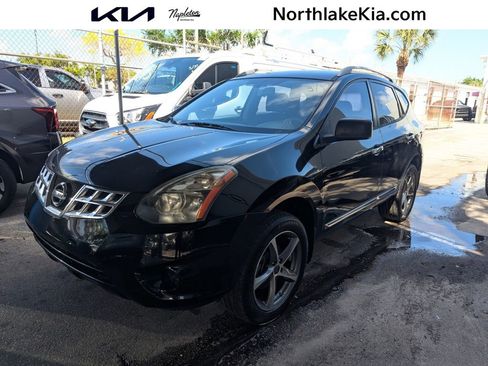 Used 2014 Nissan Rogue S w/ Convenience Package image 1