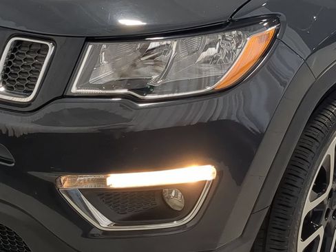 Used 2018 Jeep Compass Limited AWD/4WD image 14