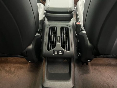 Used 2026 BMW X1 xDrive28i image 9