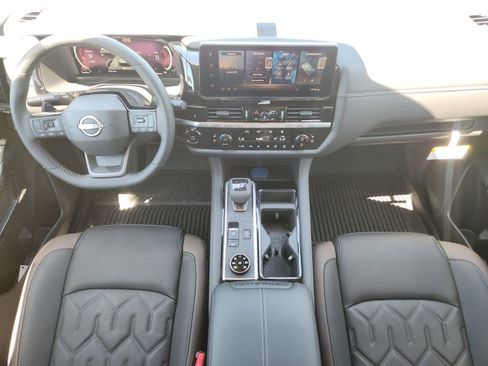 New 2026 Nissan Pathfinder Platinum AWD/4WD image 23