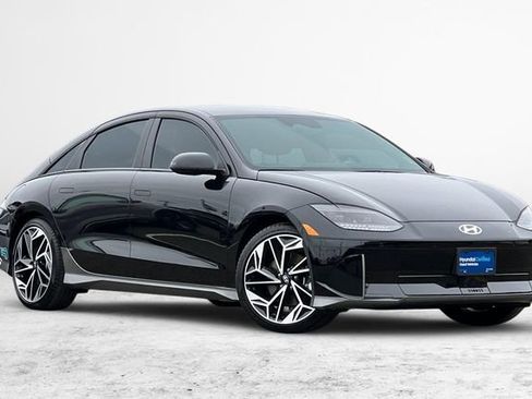 Certified 2025 Hyundai Ioniq 6 SEL RWD image 1