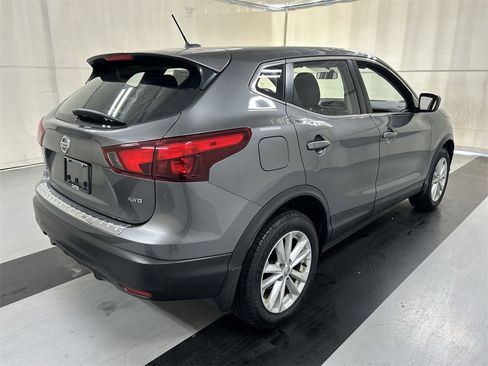 Used 2018 Nissan Rogue Sport S w/ S Appearance Package image 8