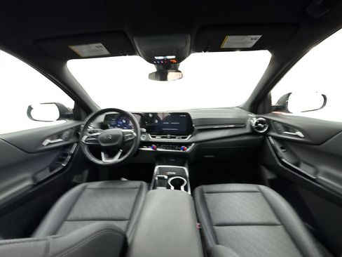 Used 2025 Chevrolet Equinox LT w/ Convenience Package II image 19