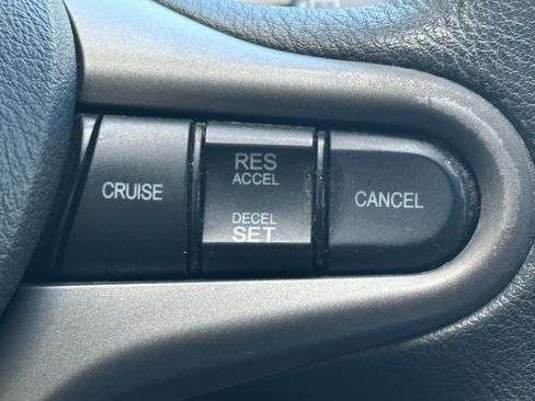 Used 2011 Honda Fit image 32