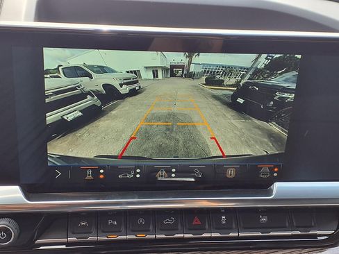 New 2026 Chevrolet Silverado 1500 LT w/ Texas Edition Plus RWD image 5