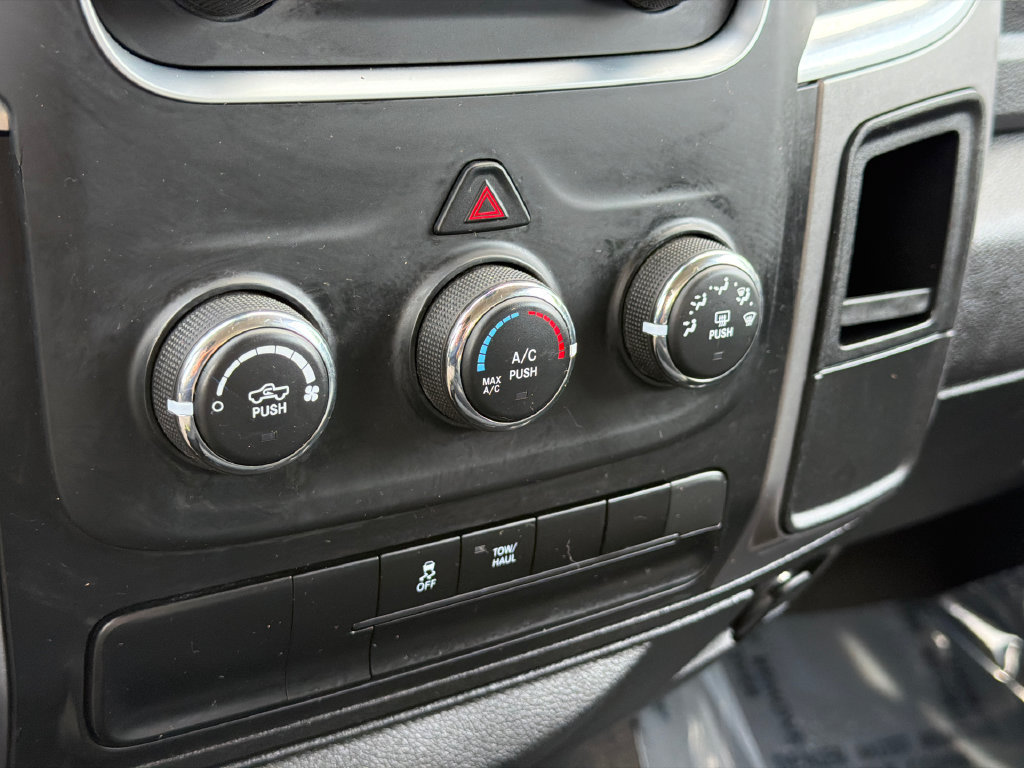 Used 2024 RAM 1500 Classic SLT AWD/4WD image 24