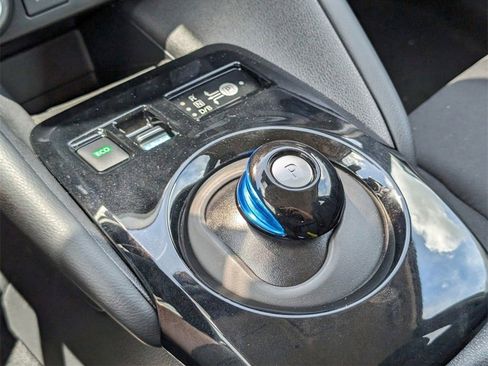 Certified 2024 Nissan Leaf SV Plus image 27