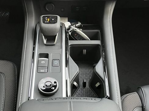 New 2026 Nissan Pathfinder SL AWD/4WD image 15