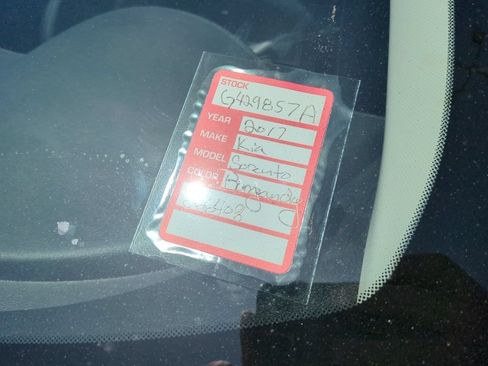 Used 2017 Kia Sorento FWD w/ LX Convenience Package image 15