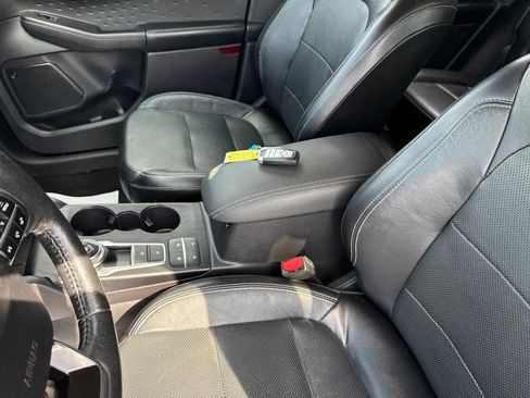 Used 2020 Ford Escape Titanium AWD/4WD image 28