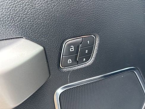 Used 2019 Ford F150 Lariat w/ Equipment Group 502A Luxury image 28