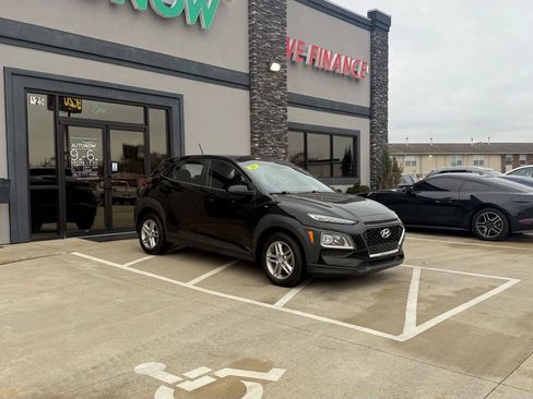 Used 2018 Hyundai Kona SE image 7