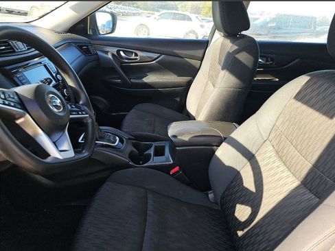 Used 2018 Nissan Rogue S image 28