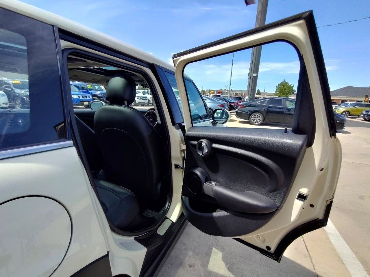 Used 2019 MINI Cooper 4-Door Hardtop FWD image 36