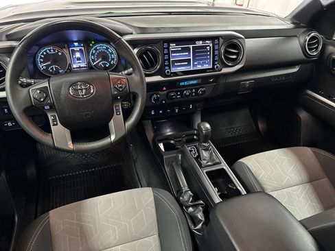 Used 2023 Toyota Tacoma TRD Sport w/ Technology Package AWD/4WD image 13