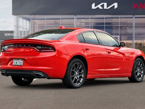 Used 2018 Dodge Charger GT image 4