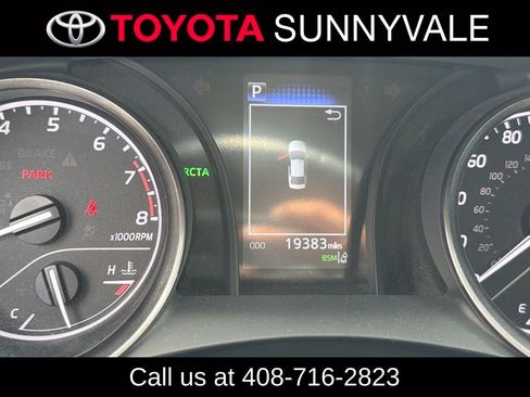 Used 2022 Toyota Camry SE w/ Convenience Package FWD image 3