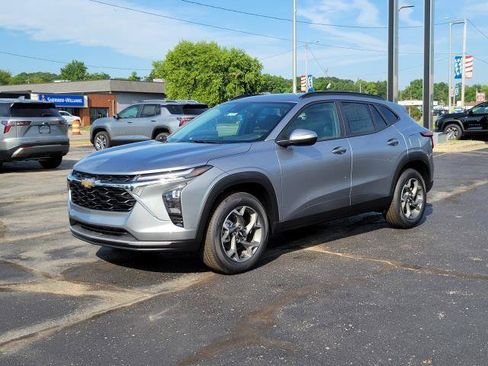 New 2026 Chevrolet Trax LT w/ LT Convenience Package FWD image 4
