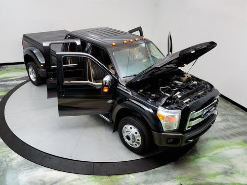 Used 2015 Ford F450 King Ranch w/ King Ranch Chrome Package image 36